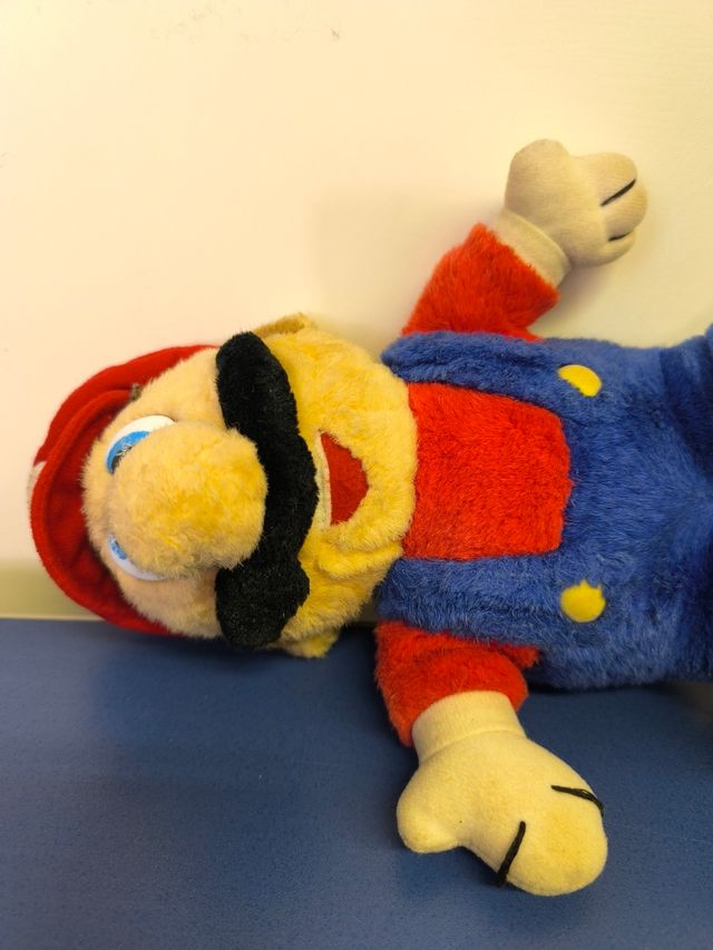 Super Mario Raro Vintage Peluche (Nintendo 80)