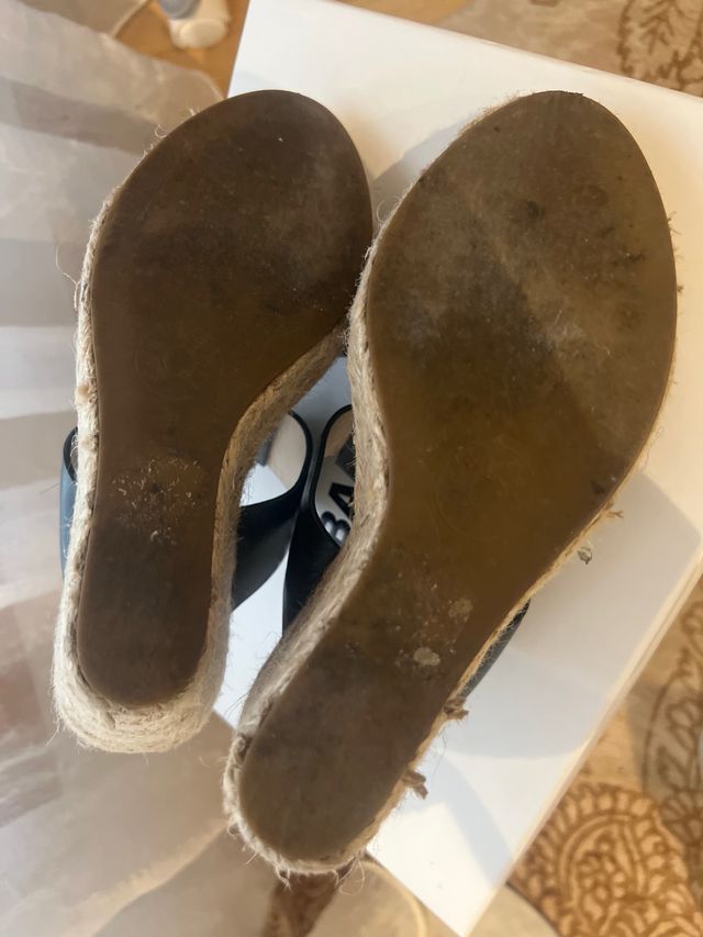 Sandalias cuña Bimba y Lola