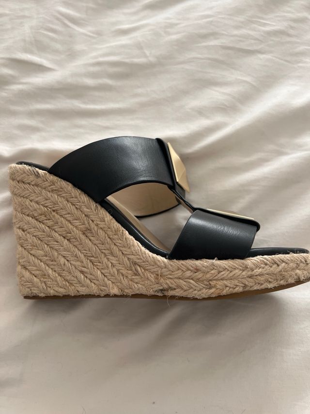 Sandalias cuña Bimba y Lola