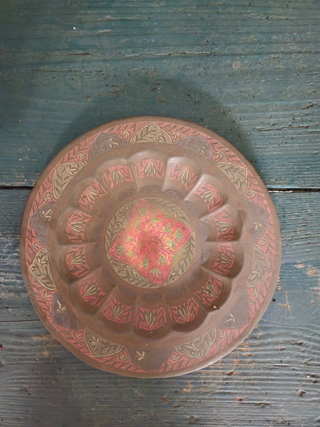 Piatto più teiera arabeggianti