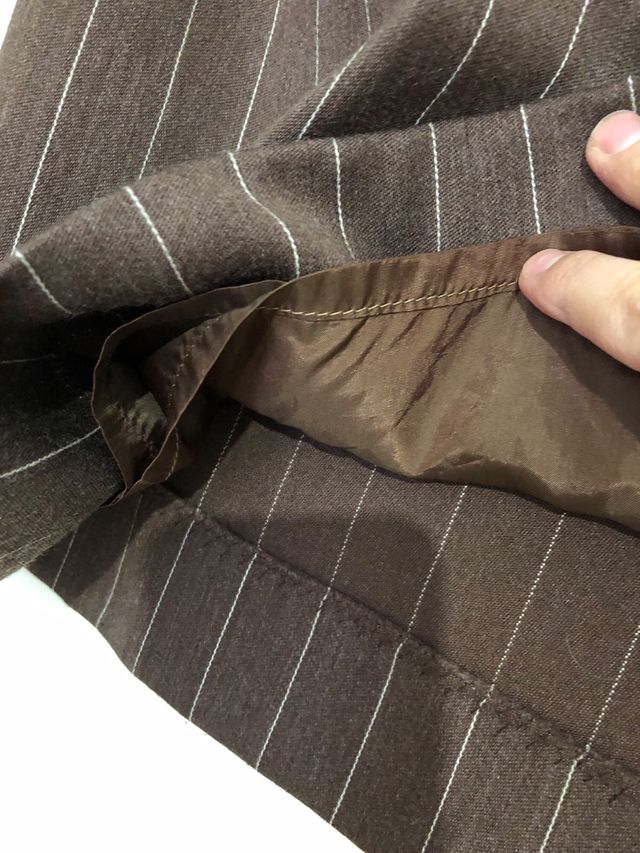 Abito gessato marrone camicia/gonna