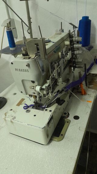 Máquina de coser industrial de bibos