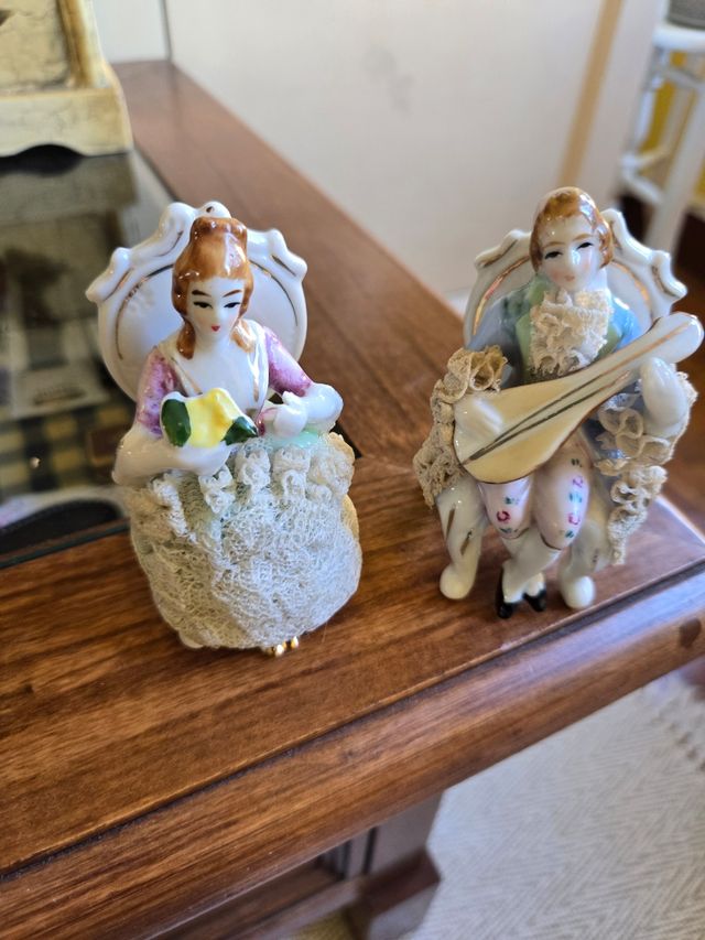 Pareja de porcelanas