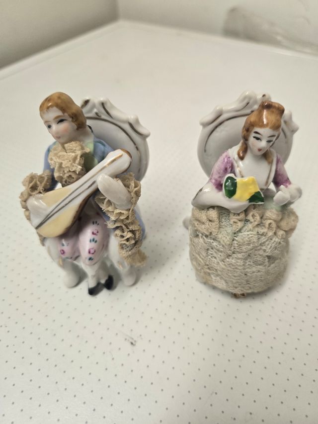 Pareja de porcelanas