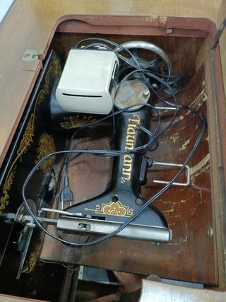 Maquina de coser Naumann