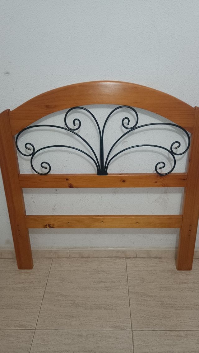 TESTIERA IN PINO CON FERRO BATTUTO