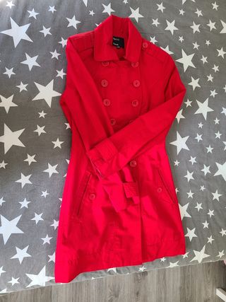 Gabardina roja Blanco