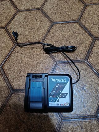 Makita DC18RC Caricabatterie 18v
