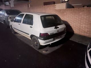 Renault Clio 1996