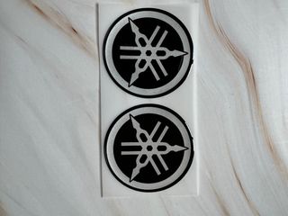 2 EMBLEMAS MOTO YAMAHA LOGO R1 R3 R6 WRF YZF MT07