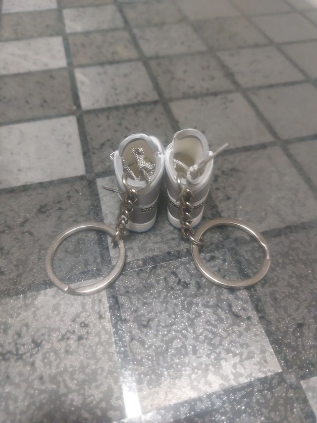 Coppia portachiavi scarpe jordan