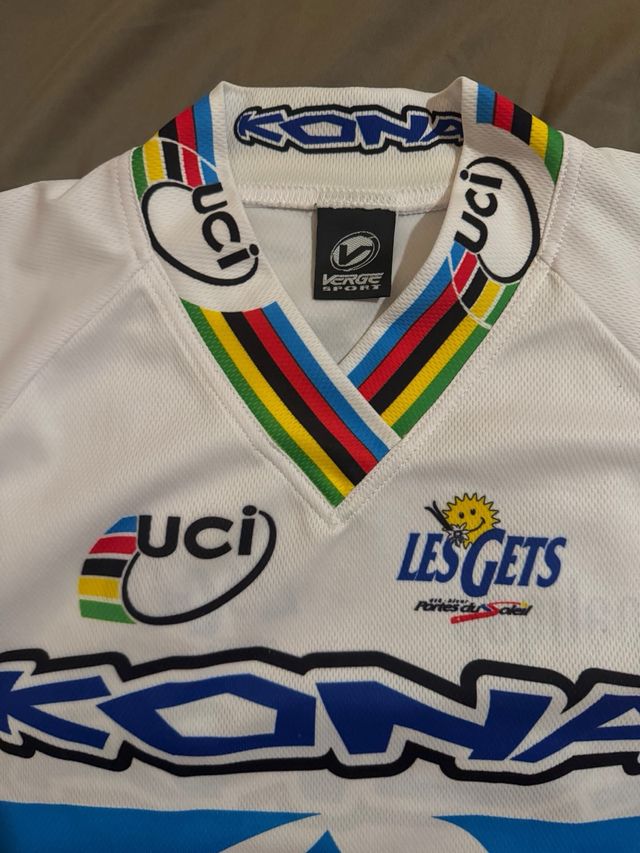 Maillot kona marca verge sport world cup uci