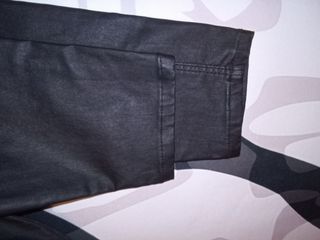Pantalón encerado negro