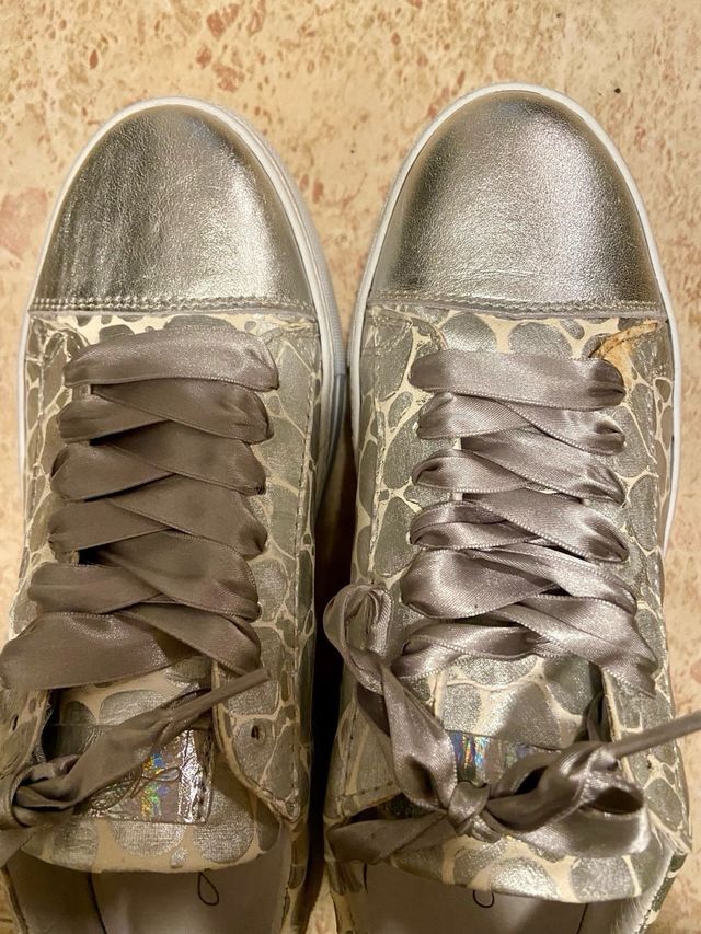 Sneakers de plataforma plateadas