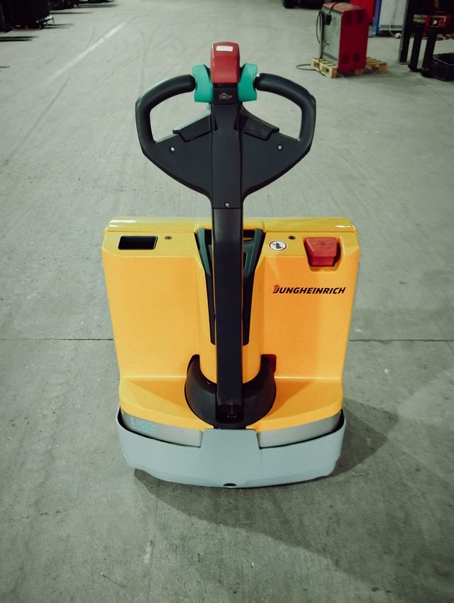 TRANSPALETA ELÉCTRICA JUNGHEINRICH 1.600 kg