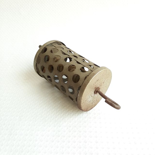 Vecchia stufetta elettrica in alluminio 220 v