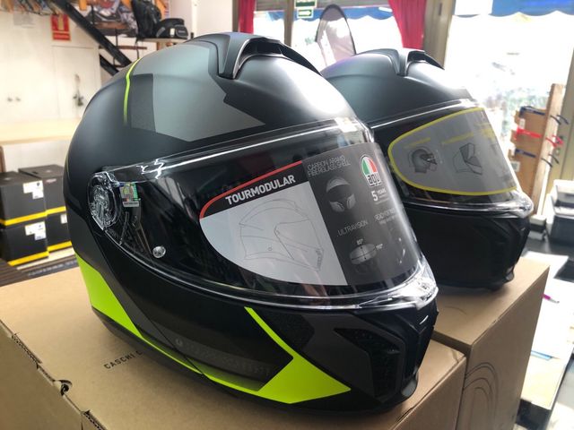 AGV Tourmodular 
