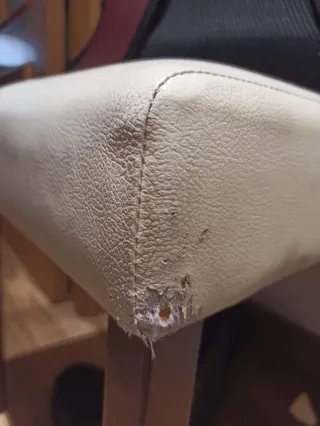 4 sillas de comedor de skay.