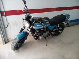 moto kawasaki zephil 750