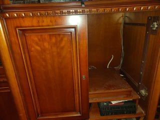Guías para puerta oculta tv