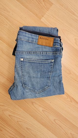 Vaquero premamá talla 38 H & M