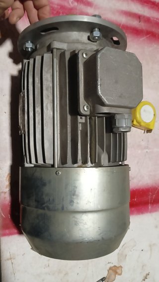 Motore elettrico trifase TBMOTOR TV100LB