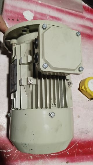 Motore elettrico trifase TECO ALAA 0080M2 10004