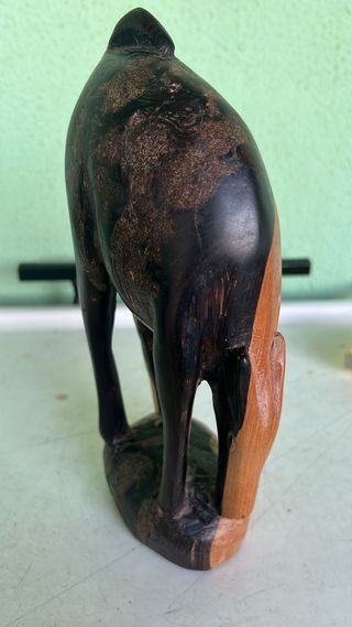 FIGURA ANIMAL TALLADA MADERA