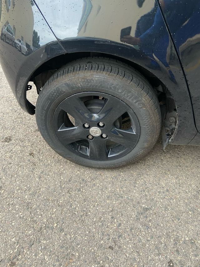 4 ruedas kumho ecowing es31 185/60 R15 84H