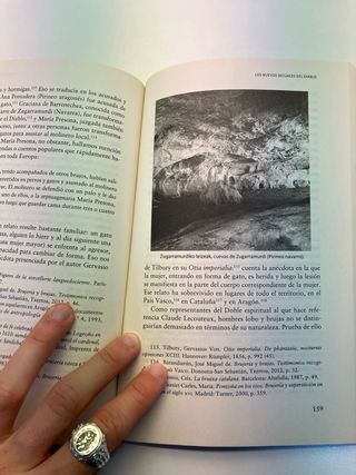 Vienen de noche, estudio de las brujas y otredad