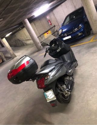 Scooter Sym GTS 125