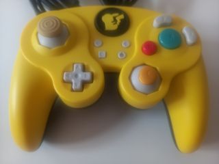 Mandos nintendo switch pokemon  pikachu 