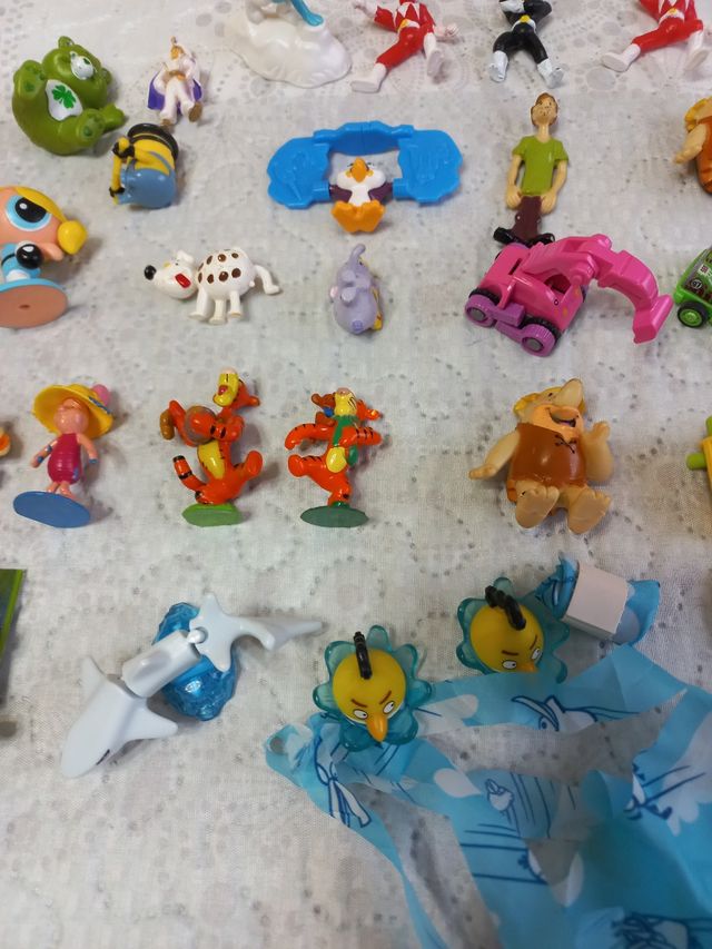 Muñecos kinder sorpresa y otros