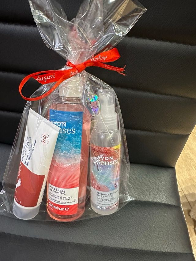 Set bagnoschiuma avon 