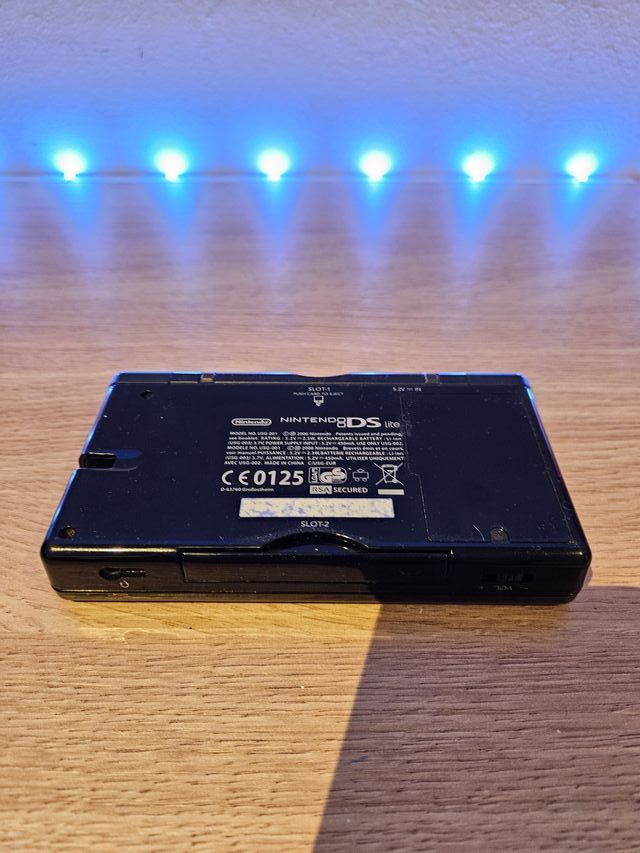 Nintendo DS Lite + 3 Juegos