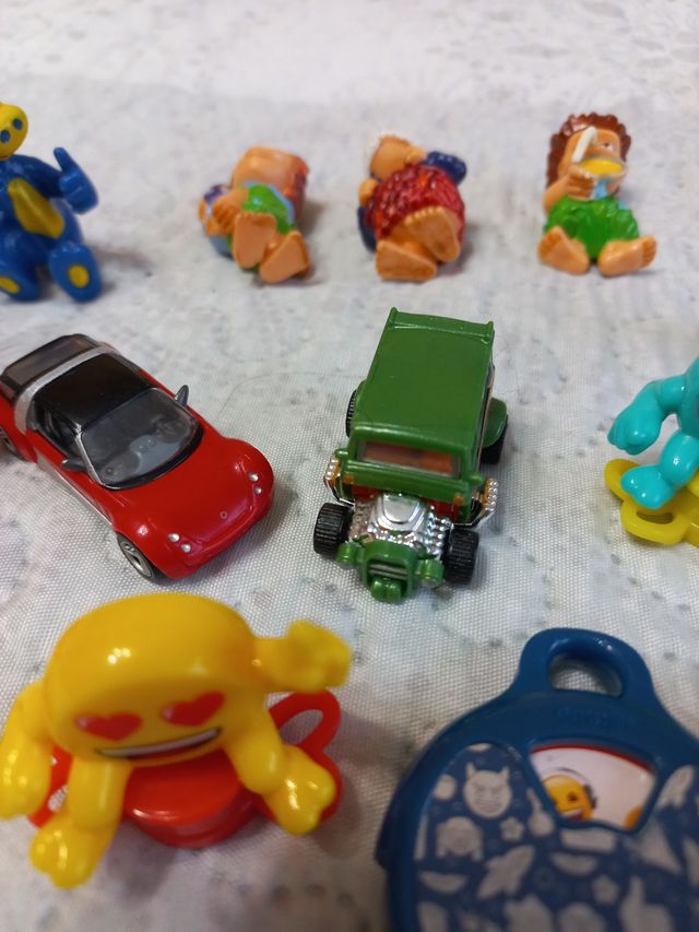 Muñecos kinder sorpresa