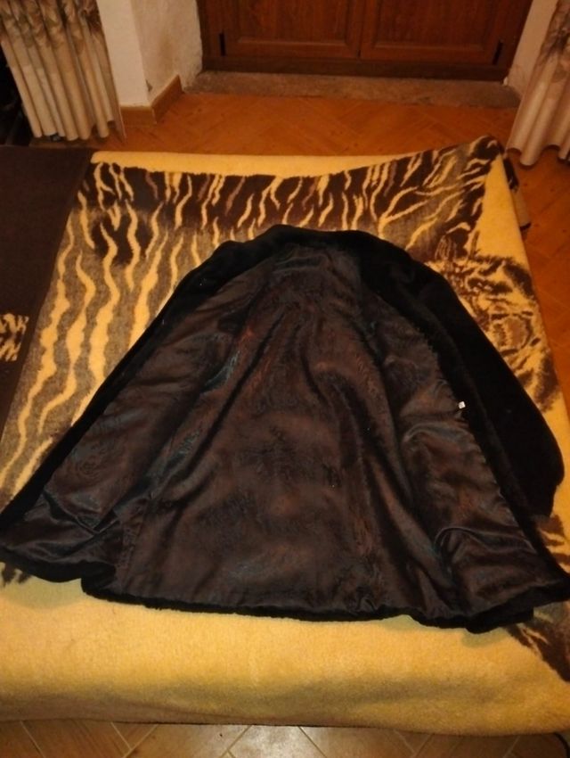 Abrigo chaquetón de piel ovino