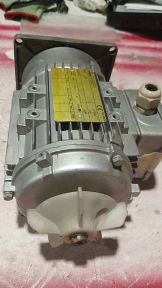 Motore elettrico trifase SEIPEE JM71B4B14