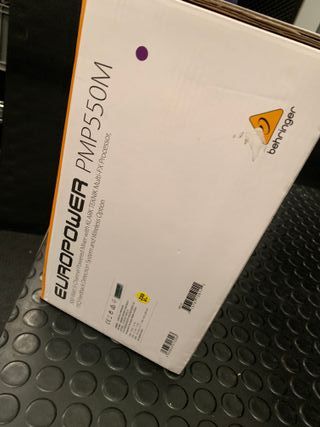 MESA DE MEZCLAS BEHRINGER EUROPOWER PMP550M