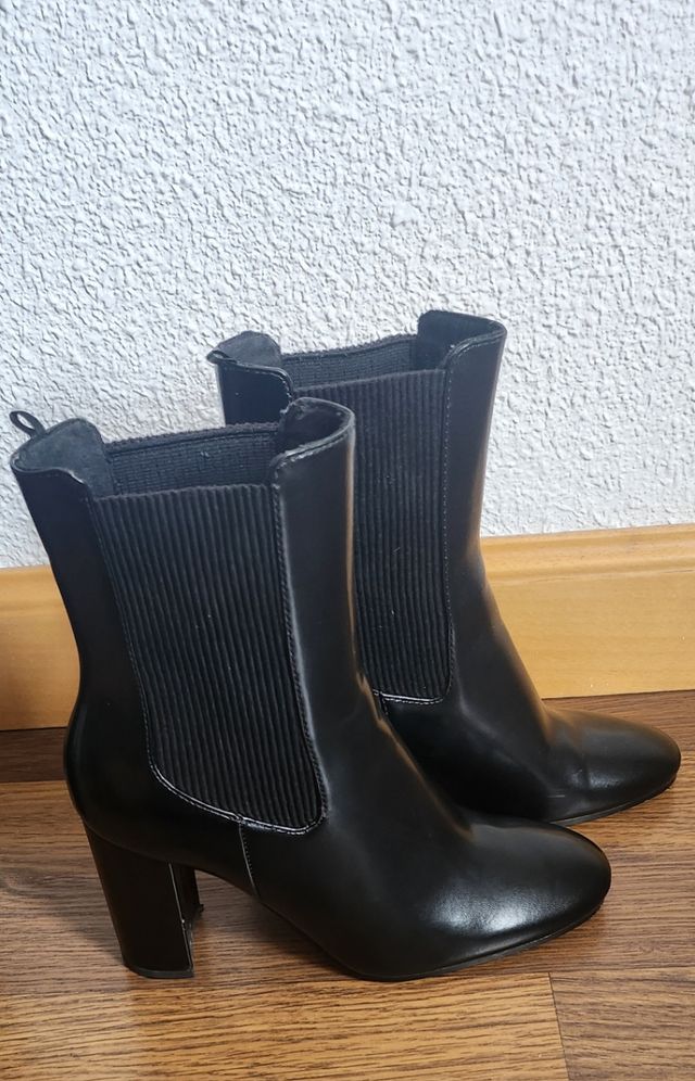 Botines negros