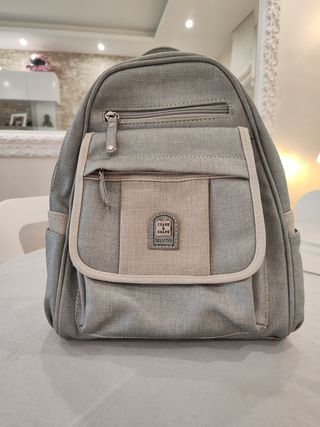 Mochilita gris