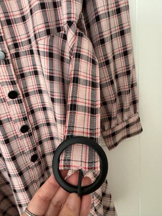 Vestido de cuadros rosa y negro de Elli white