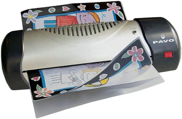 Plastificadora para A4, con 200 plásticos.