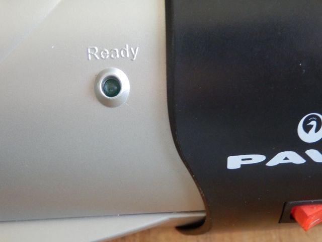 Plastificadora para A4, con 200 plásticos.