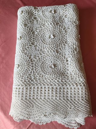 Copriletto matrimoniale a uncinetto