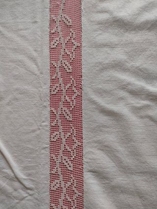 Lenzuolo vintage con ricamo a filet