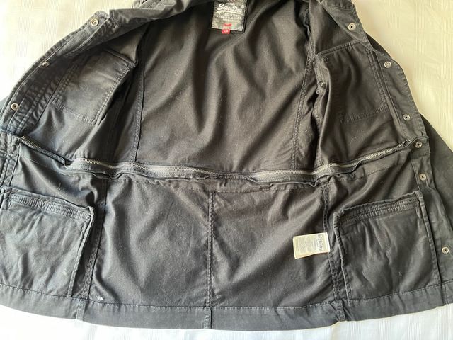 Cazadora negra desmontable  Superdry