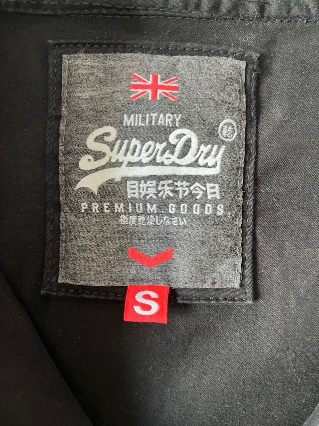 Cazadora negra desmontable  Superdry