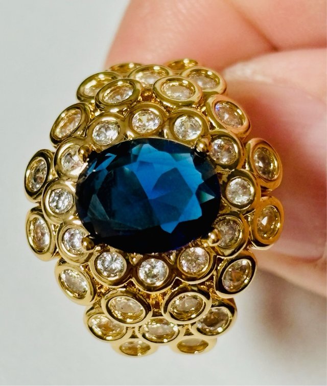 Anillo de zafiro sintetico y oro goldfilled 18 KT