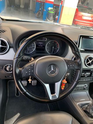 ✅ Mercedes-Benz Clase B 180